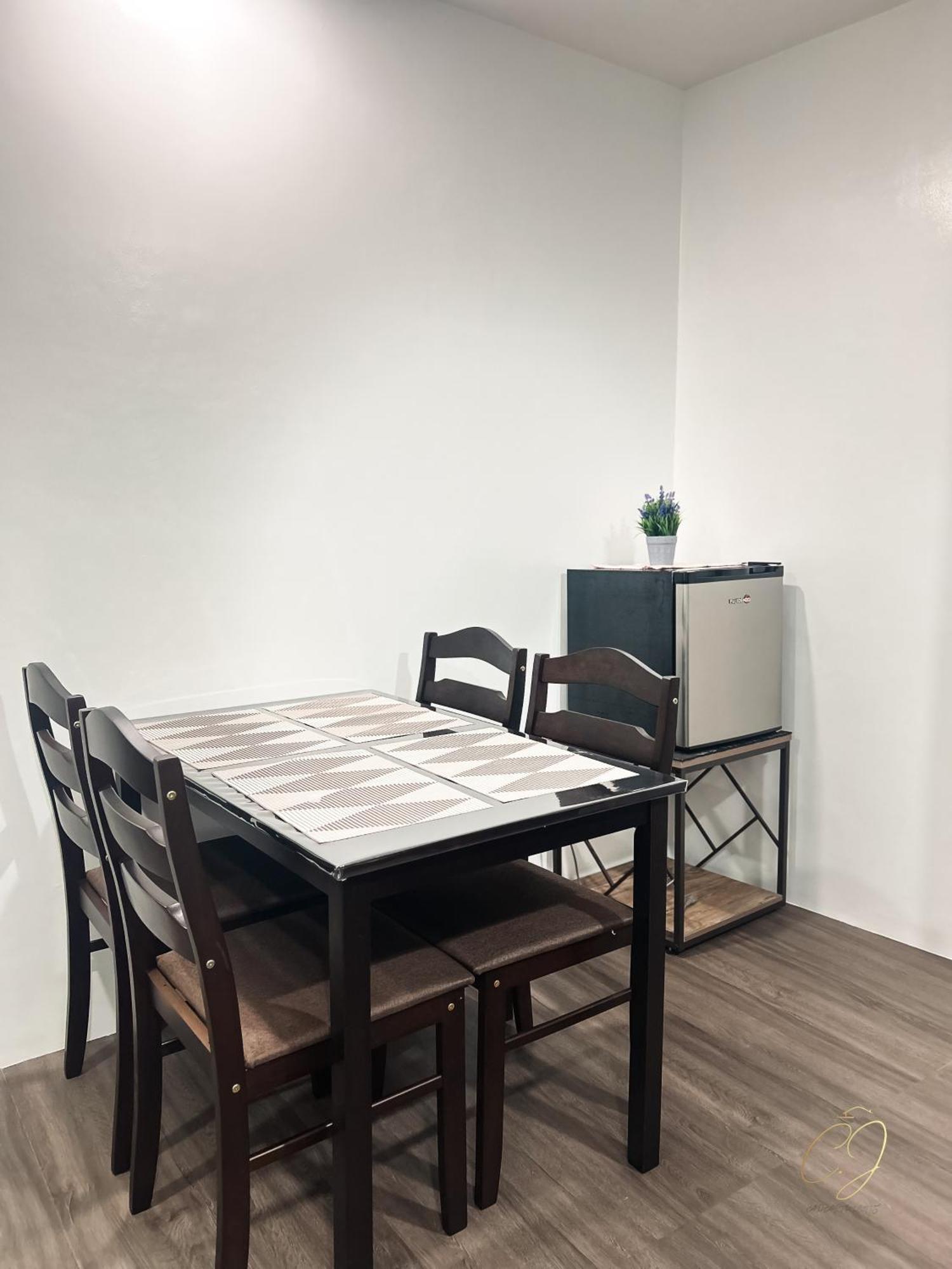 Cj Apartments Olongapo Eksteriør bilde